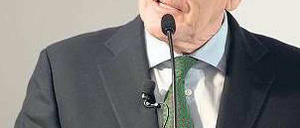 Räumt „Anfängerfehler“ ein:  Gerhard Schröder in Berlin.