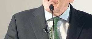 Räumt „Anfängerfehler“ ein:  Gerhard Schröder in Berlin.