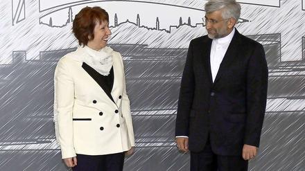 Lady Ashton, EU-Außenbeauftragte, und Irans Chefunterhändler in Sachen Atom, Said Dschalili, bei den Gesprächen in Istanbul.