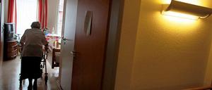 Die Betreuung in deutschen Pflegeheimen lässt zu wünschen übrig.