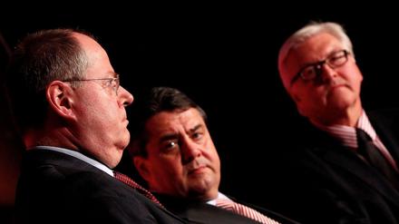 Die SPD-Troika auf einer Bühne: Peer Steinbrück, SPD-Chef Sigmar Gabriel und Fraktionschef Frank-Walter Steinmeier.