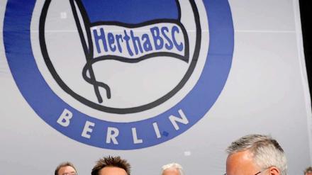 Nichts zu lachen: Herthas Two-Men-Show aus Manager Michael Preetz und Präsident Werner Gegenbauer.