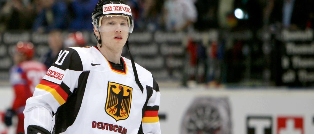 Umzug geht vor. Christian Ehrhoff spielt bei der Eishockey-WM nicht für Deutschland.