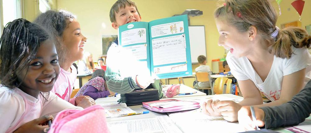 Lesen, schreiben, rechnen und noch viel mehr lernen die Erst- und Zweitklässler der Nawi-Klasse in der Gustav-Falke- Schule in Gesundbrunnen. 