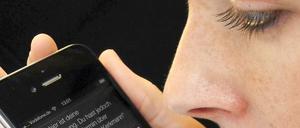 Mit dem Smartphone immer online - wie gefährlich ist das Internet?