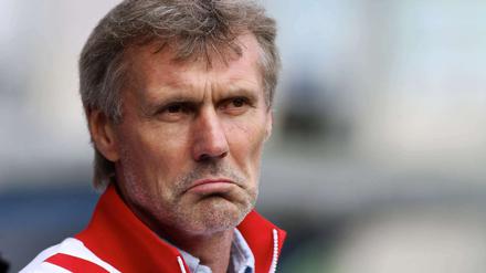 Unter Zugzwang: Rudi Bommer will mit Energie Cottbus gegen Union Berlin gewinnen.