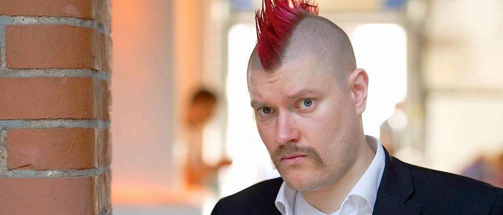 Sascha Lobo berät in Sachen Internet.