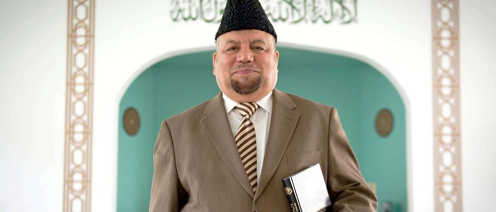 Abdul Basit Tariq, Imam in der Khadjia-Moschee