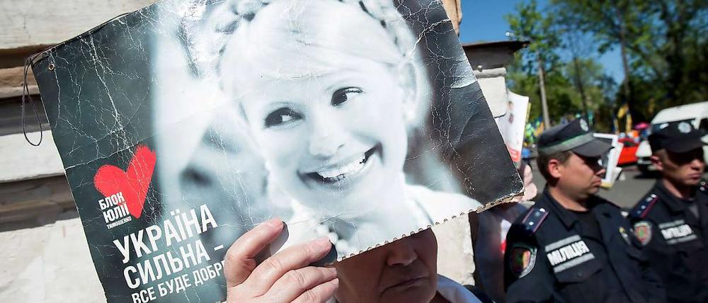 Der Fall Timoschenko löst in mehreren europäischen Ländern Debatten über den Umgang mit der Ukraine und der Fußball-EM aus.