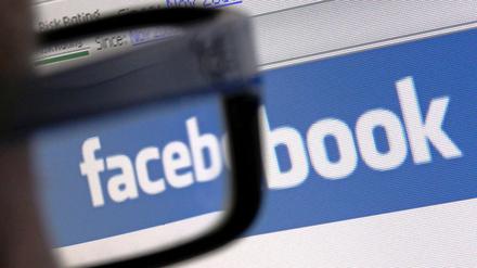Befriedigend wie Sex: Die Benutzung von Facebook.