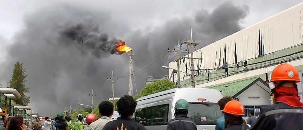 Mindestens 12 Tote und etwa 130 Verletzte bei einer Explosion in einer Chemiefabrik in Thailand.