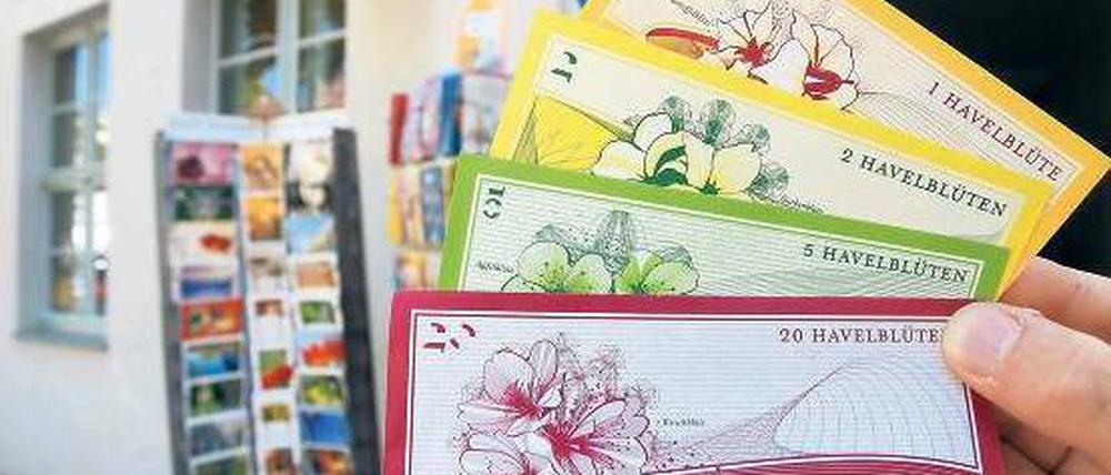 Die Havelblüten sind in Potsdam im Umlauf. Und sollten schnell in Waren getauscht werden, denn mit der Zeit sinkt ihr Wert. Foto: ddp