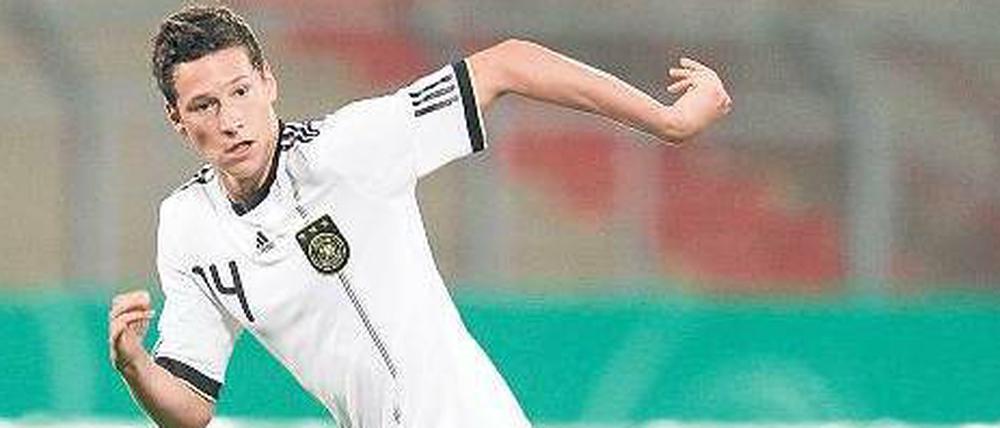 Im Sprint zur EM? Julian Draxler hat die erste Hürde zur Europameisterschaft genommen. Der Schalker steht im vorläufigen Kader.