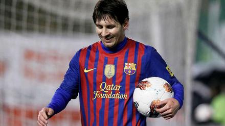 Er trifft und trifft und trifft. Lionel Messi hat die Rekordmarke Gerd Müllers von 67 Pflichtspieltoren geknackt.