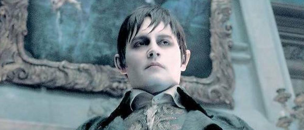 Bleichgesicht. Johnny Depp als Untoter Barnabas Collins. Foto: Warner Bros.