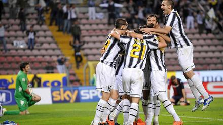 Ende einer Höllenfahrt. Juve hat den Zwangsabstieg hinter sich gelassen. 