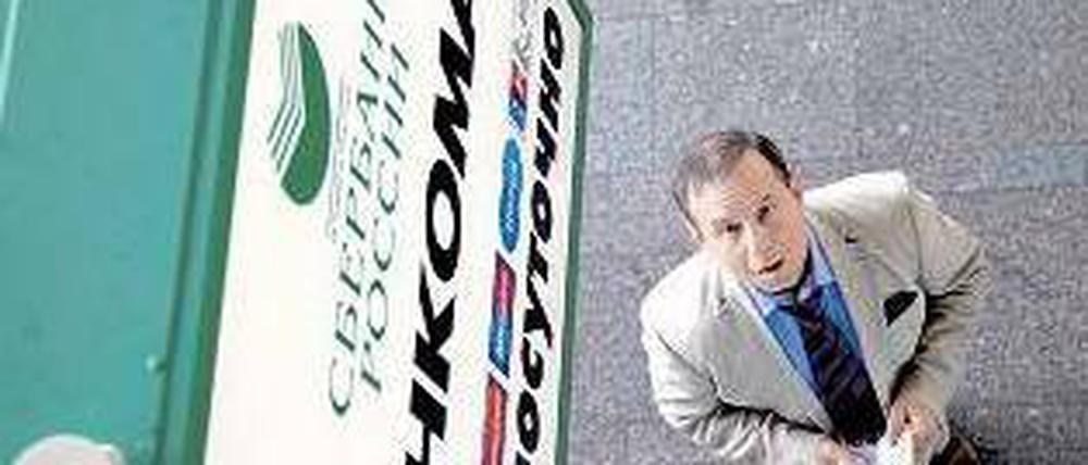 Kontrollfreak. Joachim Król als Bürokrat auf großer Dienstfahrt. Foto: Majestic
