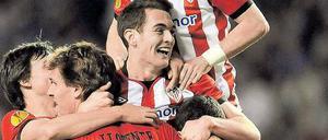 Dauerjubel. Athletic Bilbao feiert den Erfolg über Sporting Lissabon im Halbfinale der Europa League. Die spanischen Mannschaften dominieren in dieser Saison den Kontinent, gegen ihre Passarien kommt niemand in Europa an. 