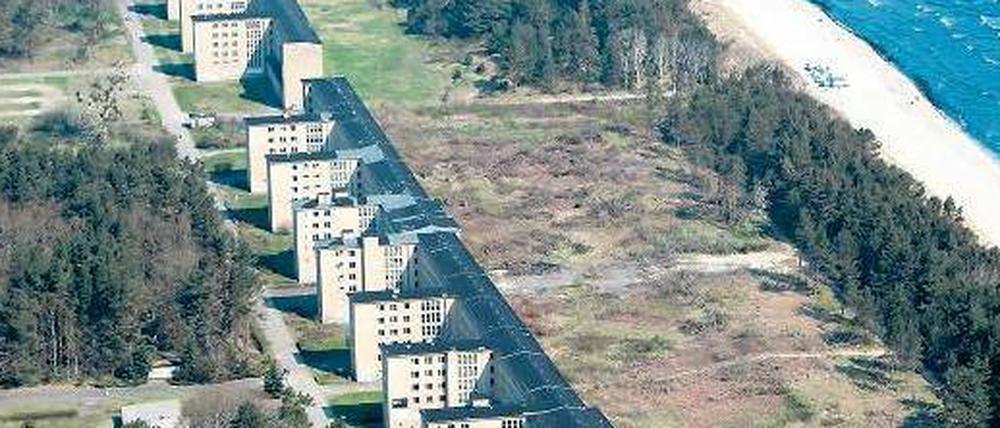 Zukünftig Bettenburg. Die Baugenehmigung sieht 3000 Betten in den fünf Blöcken von Prora vor, 600 Stück pro Block. Mehr nicht, daran lässt Bürgermeister Schneider keinen Zweifel. Für andere Änderungen an den genehmigten Bauplänen ist er offen.