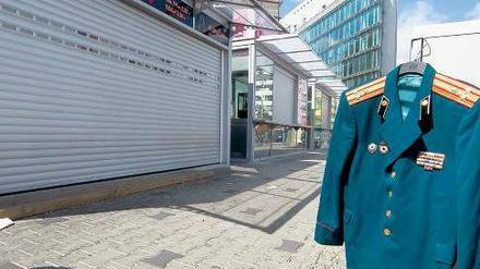 Schotten dicht. Die Container sind seit Ende der Woche zu. Der Bezirk bemängelt, dass Grundstückseigentümer und Vermieter keine Baugenehmigung einholten.