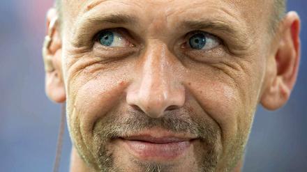 Hoffnungsträger. Seit seiner erfolgreichen Zeit bei St. Pauli gilt Holger Stanislawski als authentischer Fußballfreak mit Herz und Sachverstand. Vor allem Letzteres kann der 1. FC Köln jetzt auch gut gebrauchen.