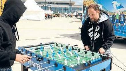 Berlin rotiert.