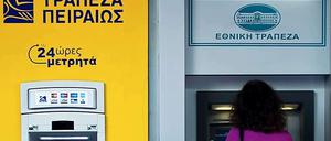 Die griechischen Banken schlagen Alarm: Aus Angst vor einer Verschärfung der Krise ziehen viele Griechen ihr Geld ab. 