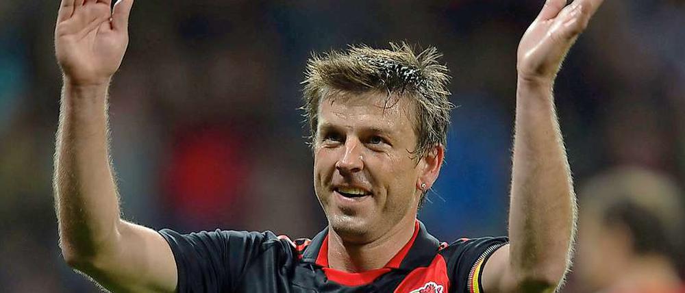 Bernd Schneider, 38, wurde 2002 mit Bayer Leverkusen Vizemeister und erreichte jeweils das Finale im DFB-Pokal und in der Champions League. Beide Endspiele verlor Bayer allerdings.