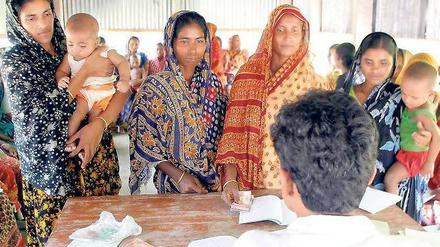 Gleiche Rechte. Mehr als 70 Prozent der Menschen in Entwicklungsländern haben keinen Zugang zu Bankleistungen. Mikrofinanzfirmen springen ein. Die Rückzahlungsraten der Kredite liegen bei 95 bis 98 Prozent – davon kann manche Sparkasse nur träumen. Foto: Reuters