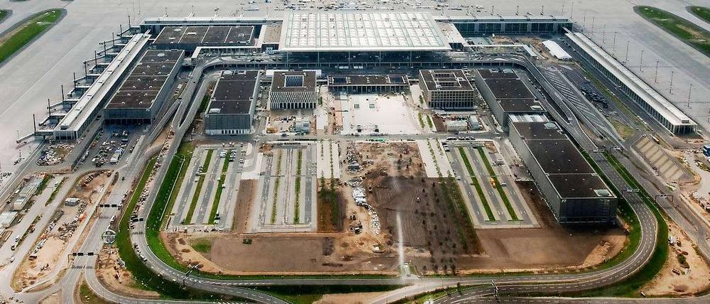 Der neue Berliner Großflughafen öffnet später und wird am Ende mindestens doppelt soviel gekostet haben wie ursprünglich geplant. Doch er ist bei weitem kein Einzelfall.