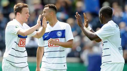 Jerome Kiesewetter (M.) und seine Teamkollegen Nils Fiegen (l.) und Roussel Ngankam-Hontcheu (r.). Bald trennen sich die Wege. Kiesewetter wechselt nach Stuttgart.