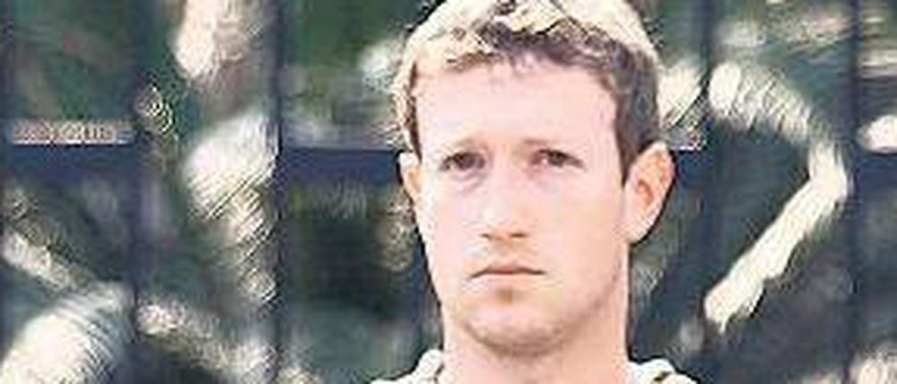 Milliardär im Kapuzenpulli. Auch Firmengründer und -chef Mark Zuckerberg hat durch den Kurssturz Geld verloren.