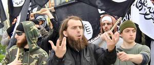 Islamisten protestieren regelmäßig gegen die islamfeindliche Gruppe Pro NRW – hier Anfang Mai in Solingen. 
