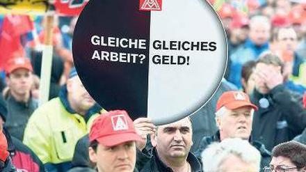 Die IG Metall hat gerade Zuschläge für die Leiharbeitskräfte ausgehandelt. Dagegen sorgte die dubiose Christengewerkschaft für Lohndumping und Billigtarife. Foto: dpa