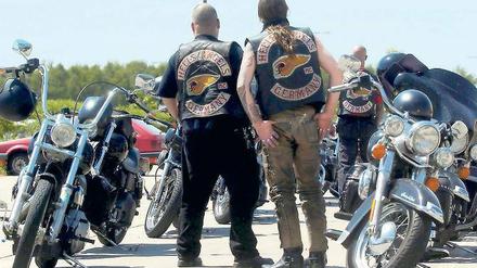 Ausgebremst. Verboten werden die Rockerclubs nicht. Unter Beobachtung aber stehen die Männer in den Lederkutten allemal. 