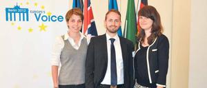 Freiwillig Politiker. Esther Franke, Thomas Gratowski und Belinda Grasnick (v.l.), die drei Berliner in Washington. Die Reisekosten müssen sie selbst tragen - und suchen dafür Sponsoren.