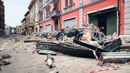 Und die Erde bebt weiter: Blick in einen Straßenzug in Concordia sulla Secchia in der Provinz Modena. Foto: Lorenzo Moscia/dapd