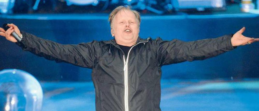 Lasst euch umarmen. Herbert Grönemeyer trotzt dem Wetter.