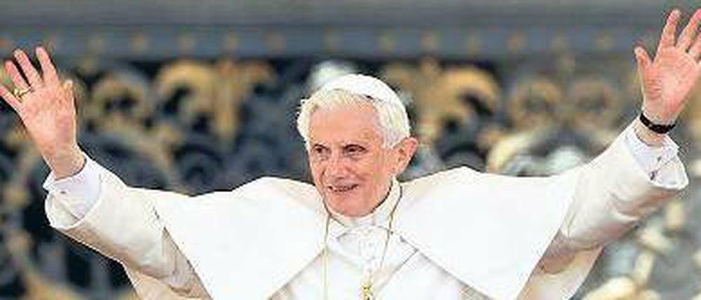 Vorwürfe gegen Medien. Benedikt XVI. am Mittwoch auf dem Petersplatz. 