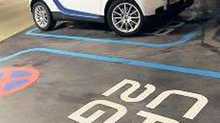 Smarte Lösung. Die Carsharing-Firma Car2Go bietet in Berlin 1000 Kleinwagen an – ab 2013 kommen 300 elektrische hinzu.