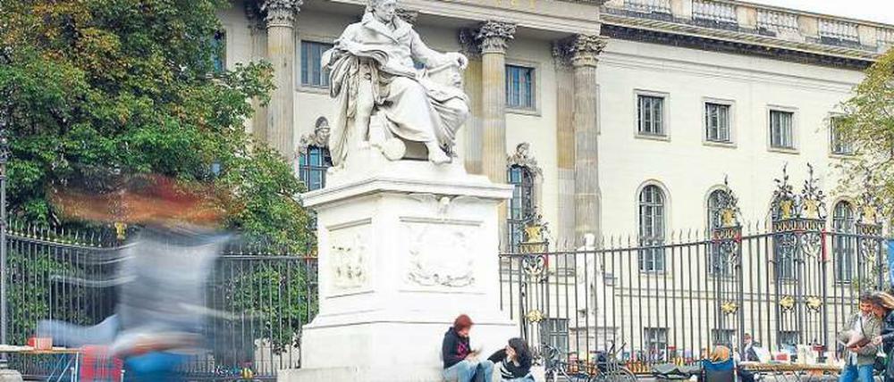 Alma Mater. Die Uni habe sich dabei nicht vor finanziellen Risiken durch das IQB geschützt, heißt es.