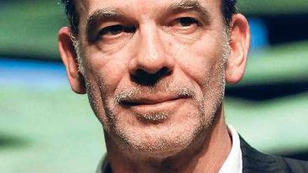 Schauspieler Martin Wuttke will nach einer kurzen Zwangspause wieder auf die Bühne.
