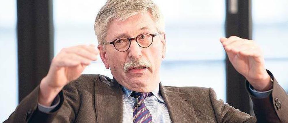Erfahrung mit Währungspolitik hat Thilo Sarrazin. Mit seiner typischen Art der Zuspitzung will er diese nun zur Buchauflage machen.