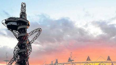 Der ungewöhnliche Aussichtsturm neben dem Olympiastadion ist Londons neueste Touristen-Attraktion.