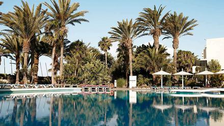 In einem Robinson Club auf Fuerteventura ist ein deutscher Urlauber von einer Palme erschlagen worden.