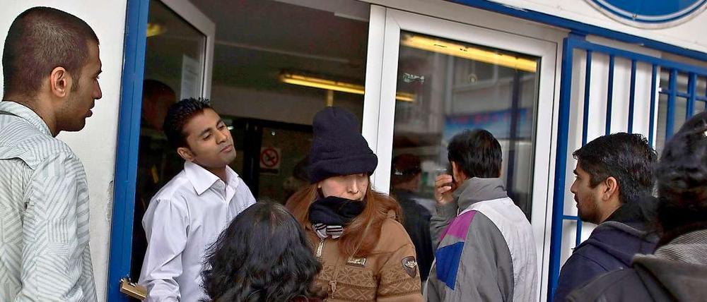 Die Hilfsorganisation "Medicines du Monde" behandelt die Ärmsten der Armen - normalerweise in Dritte Welt Ländern. Mittlerweile kommen aber auch immer mehr Angehörige der früheren griechischen Mittelschicht. 