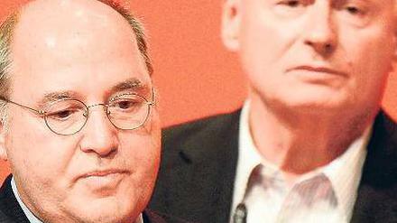 Dann der Knall. Genossen Gysi (links), Lafontaine in Göttingen. Foto: dapd