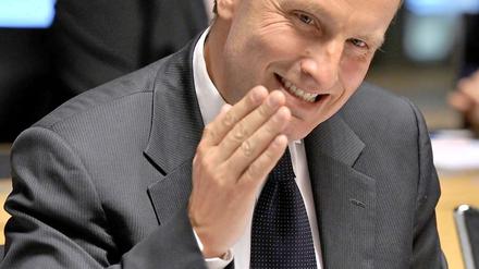 Der dänische Klimaschutzminister Martin Lidegaard will das Geschacher um die EU-Energieeffizienzrichtlinie noch unter dänischer Ratspräsidentschaft abschließen. Dafür nimmt er in Kauf, dass die Richtlinie deutlich weniger ambitioniert ausfällt, als es nötig wäre, um das EU-Effizienzziel bis 2020 zu erreichen. 