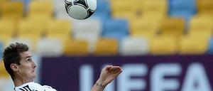 Kopfballstark war Miroslav Klose schon immer. Aber mit zunehmenden Alter hat er noch viel mehr dazugelernt.