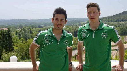 Julian Draxler (r.) und Ilkay Gündogan haben noch eine gute Woche Zeit, um Bundestrainer Joachim Löw von sich zu überzeugen.